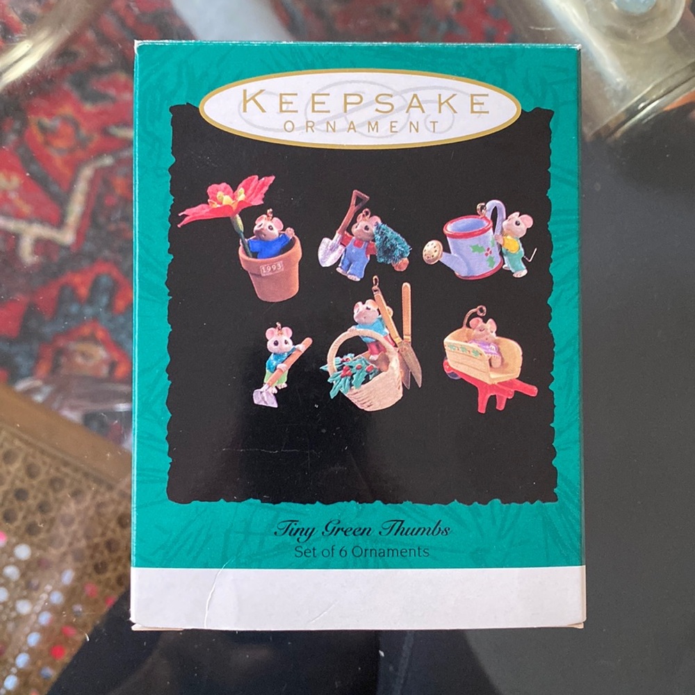 1993 Hallmark Keepsake Ornament Miniature - Tiny Green Thumbs